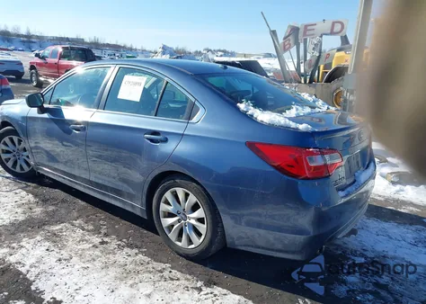 2015 Subaru Legacy 2.5I Premium из США, поврежденный, VIN 4S3BNAC63F3065271